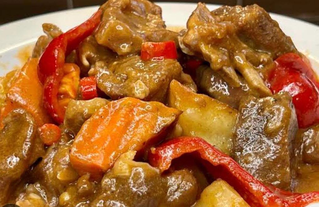 Caldereta with peppers and potatoes